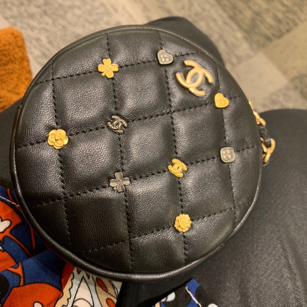🚨SOLD🚨Chanel Mini Round Bag Black - Authentic